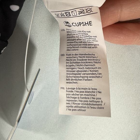 NWT Cupshe Scalloped Tankini Swim Top Size MEDIUM Blk/Wht Retro Beach Polka Dot - Picture 11 of 12